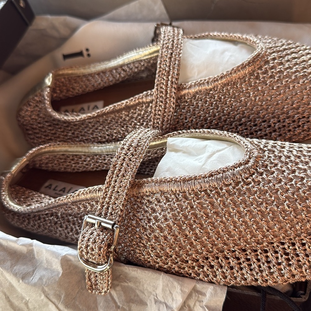 ALAÏA Metallic Crochet leather-trimmed Mary Jane flats - Picture 4 of 6